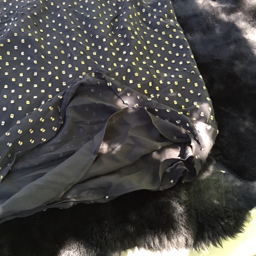 J. Crew Black Sleeveless Tank Blouse Gold Textured Dots Round Hem Lined XXS